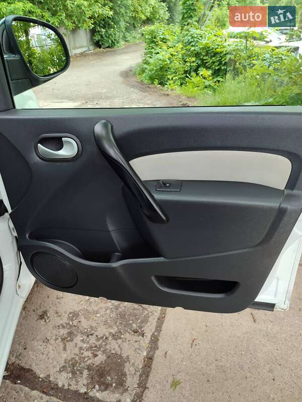 Минивэн Renault Kangoo 2014 в Киеве