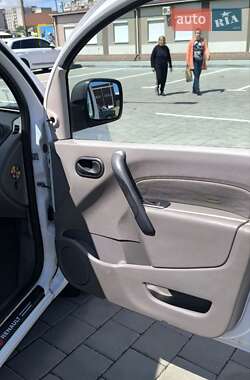 Мінівен Renault Kangoo 2010 в 