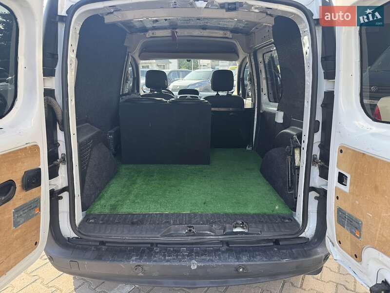 Грузовой фургон Renault Kangoo 2013 в Черновцах