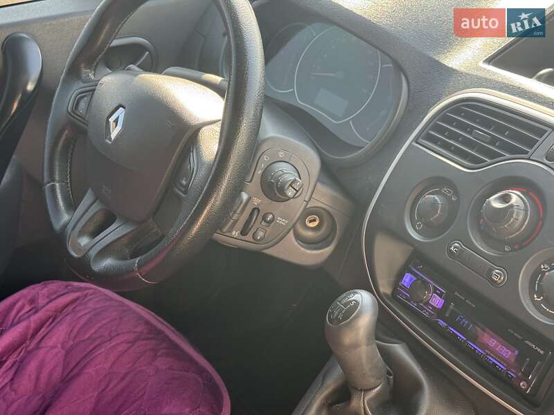 Грузовой фургон Renault Kangoo 2013 в Черновцах