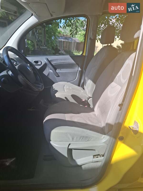 Минивэн Renault Kangoo 2015 в Ужгороде