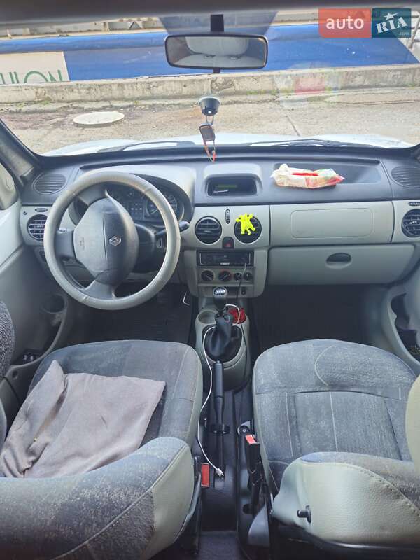 Минивэн Renault Kangoo 2004 в Ирклиеве