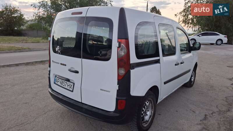 Минивэн Renault Kangoo 2010 в 