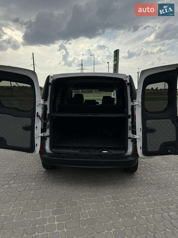 Мінівен Renault Kangoo 2015 в Володимирі