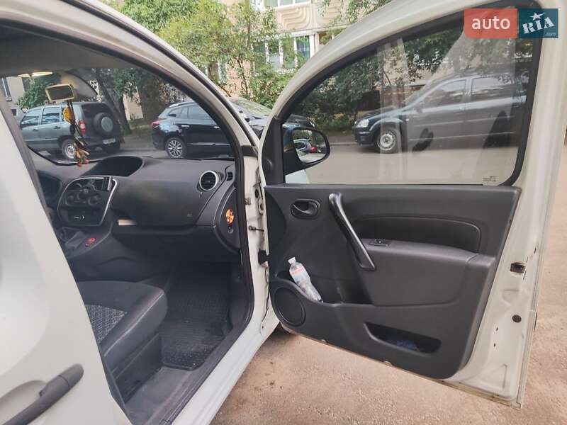 Вантажний фургон Renault Kangoo 2015 в Києві