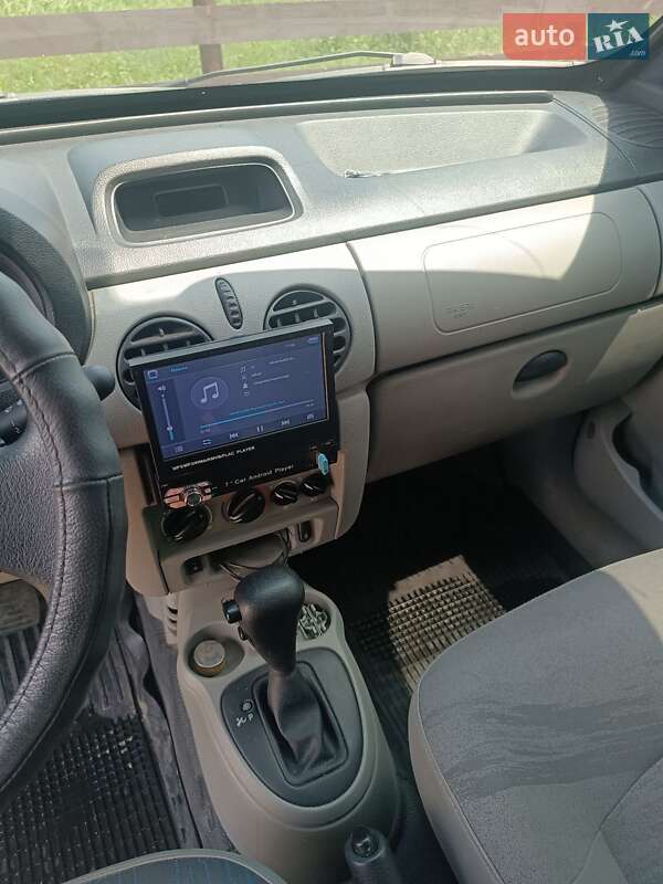 Минивэн Renault Kangoo 2004 в Славянске