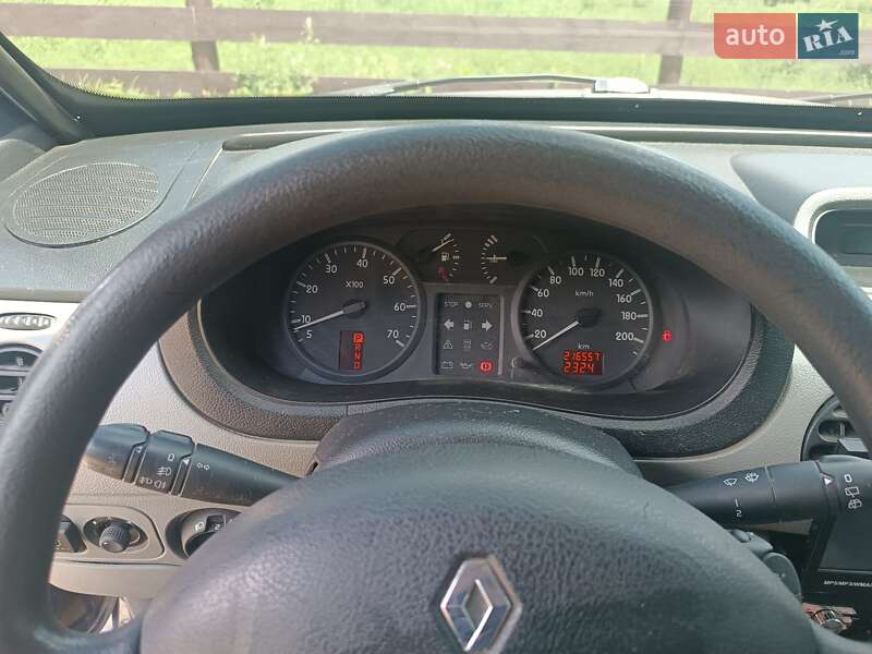 Минивэн Renault Kangoo 2004 в Славянске