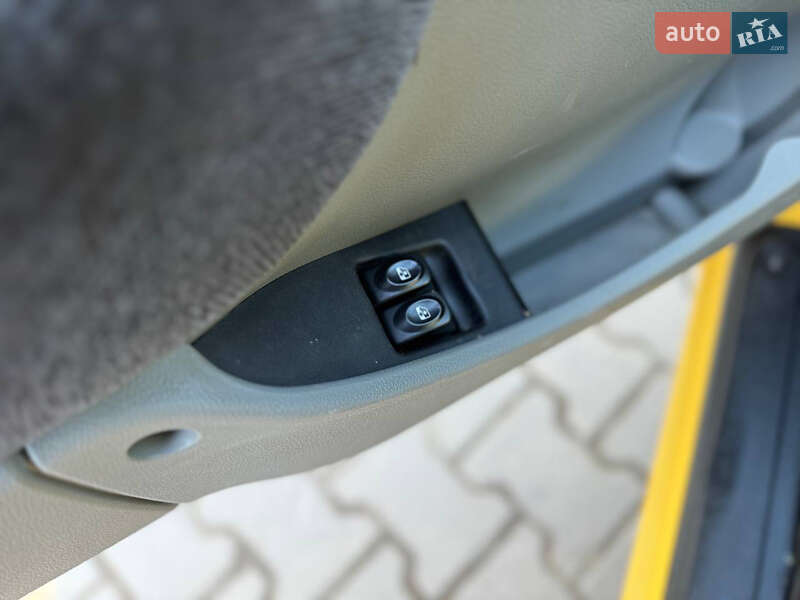 Минивэн Renault Kangoo 2006 в Калуше
