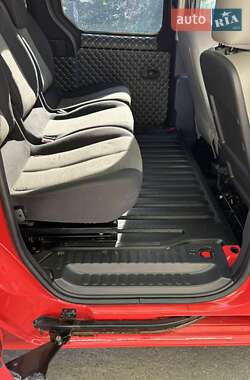 Минивэн Renault Kangoo 2015 в 