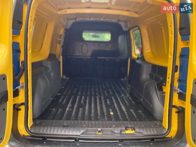 Вантажний фургон Renault Kangoo 2016 в Луцьку