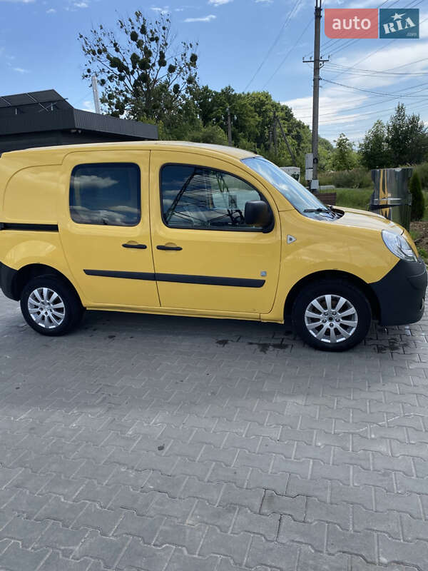 Грузовой фургон Renault Kangoo 2012 в Львове