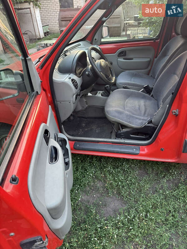 Вантажний фургон Renault Kangoo 2001 в Кременчуці