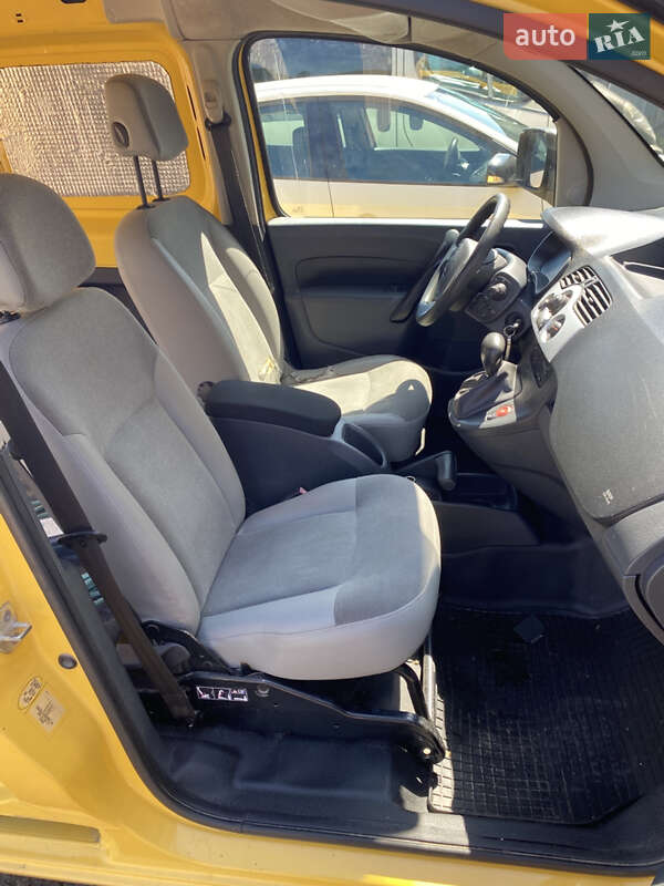 Грузовой фургон Renault Kangoo 2012 в Львове