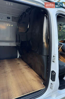 Грузовой фургон Renault Kangoo 2017 в 