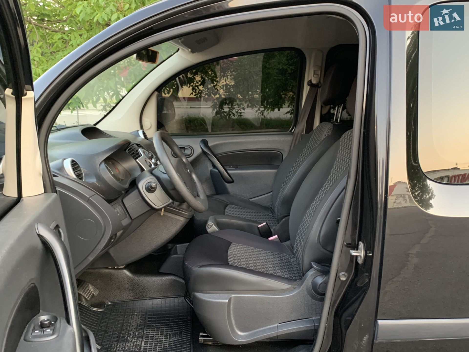 2012 Renault Kangoo - мініатюра 36