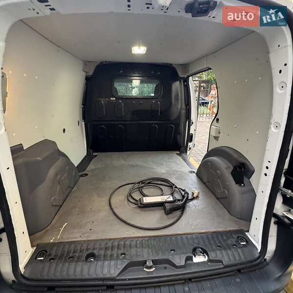 Грузовой фургон Renault Kangoo 2015 в Одессе