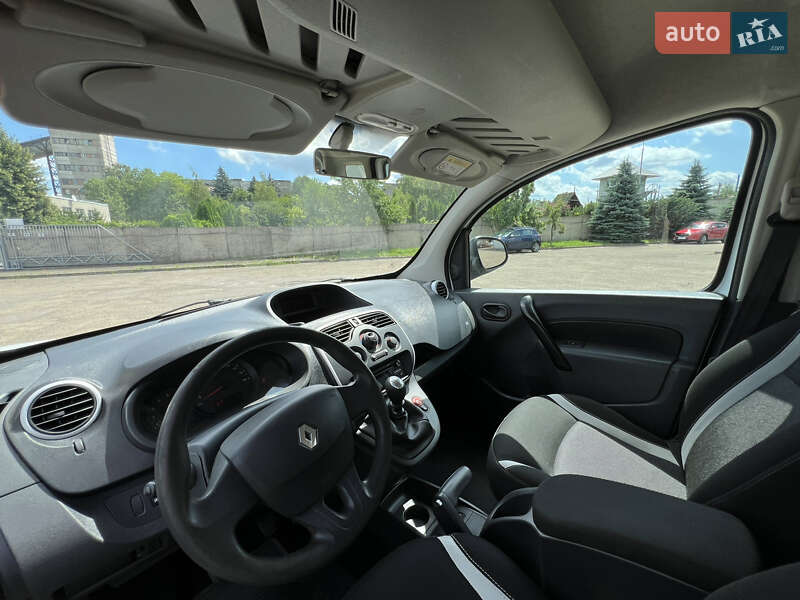 Минивэн Renault Kangoo 2015 в Луцке