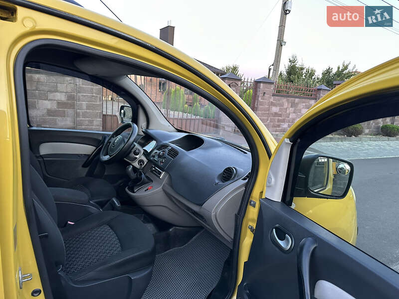 Мінівен Renault Kangoo 2009 в Луцьку
