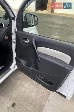 Минивэн Renault Kangoo 2015 в 