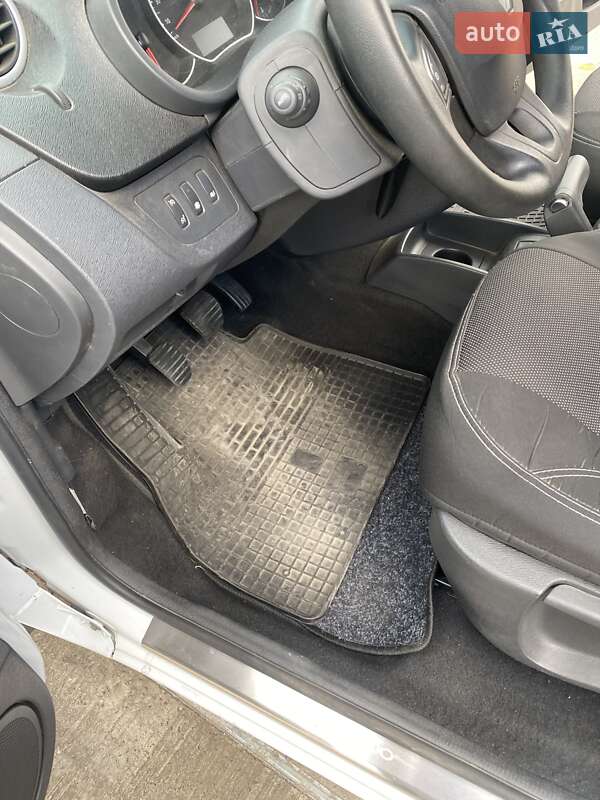 Мінівен Renault Kangoo 2015 в Дніпрі