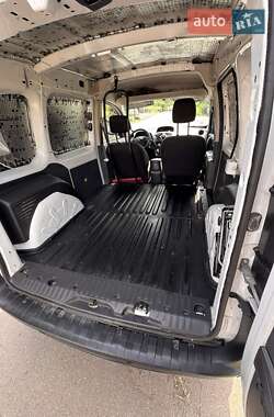 Грузовой фургон Renault Kangoo 2019 в 