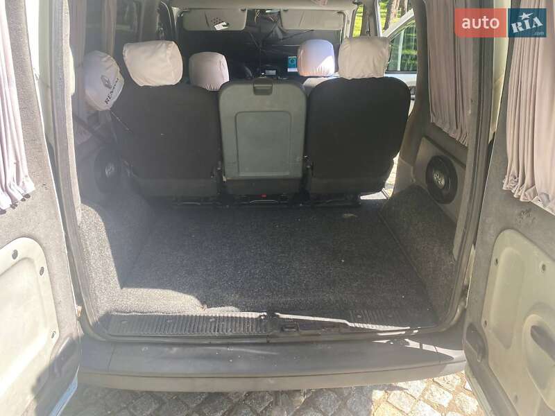 Минивэн Renault Kangoo 2004 в Киеве