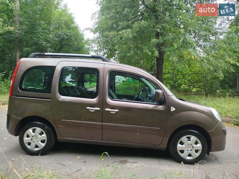 Минивэн Renault Kangoo 2011 в Ровно
