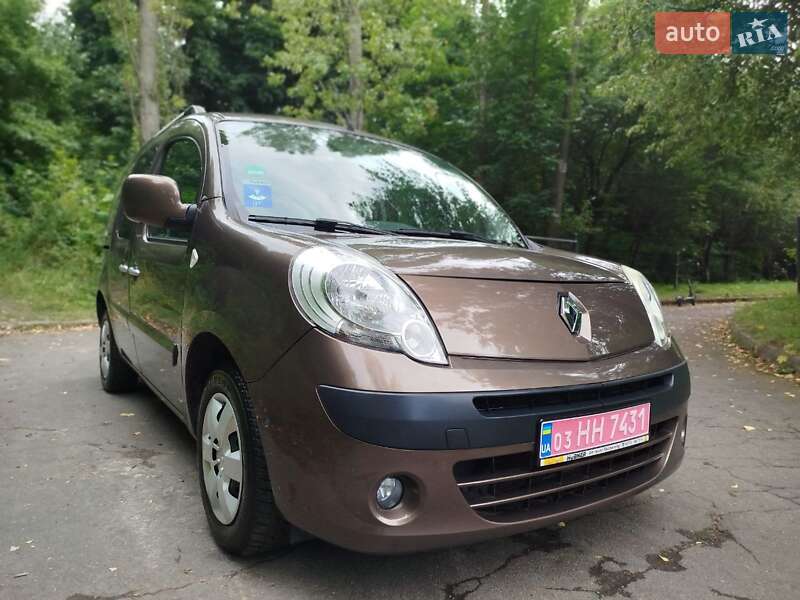 Минивэн Renault Kangoo 2011 в 