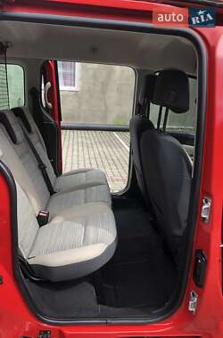 Минивэн Renault Kangoo 2012 в 