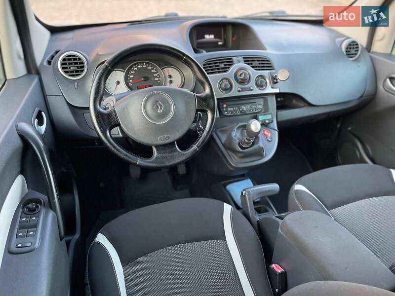 Минивэн Renault Kangoo 2011 в Калуше