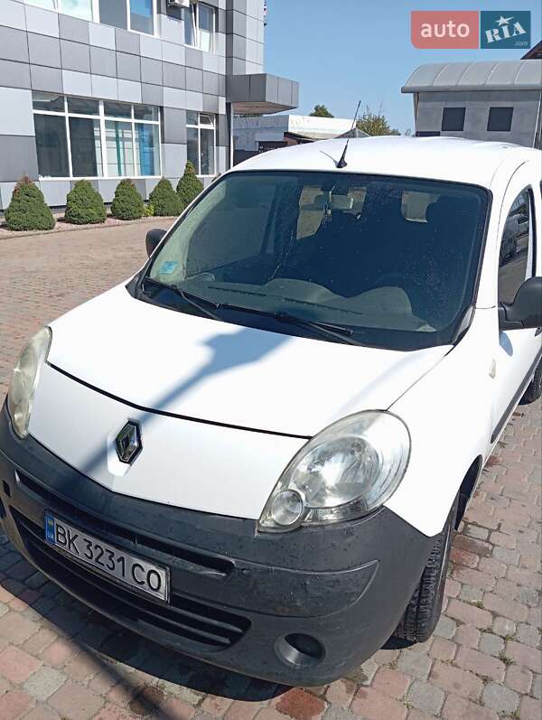 Минивэн Renault Kangoo 2008 в Сарнах
