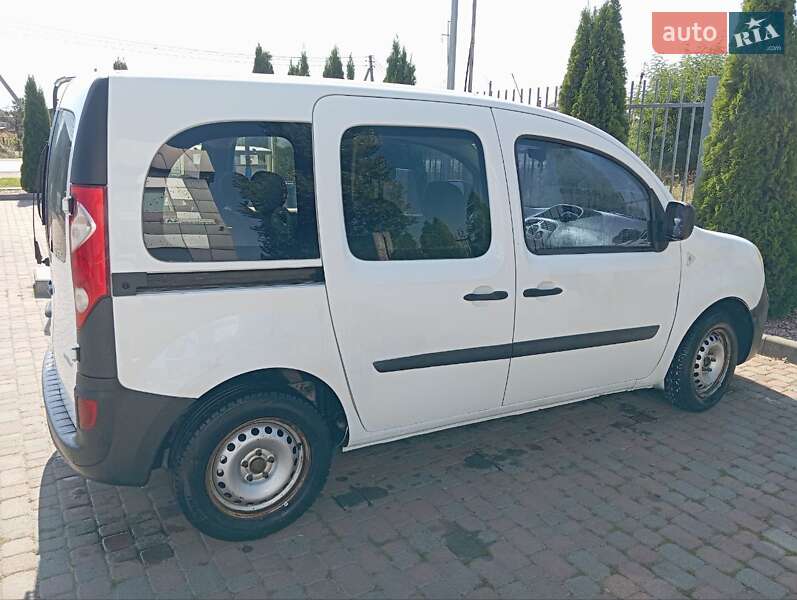 Минивэн Renault Kangoo 2008 в Сарнах