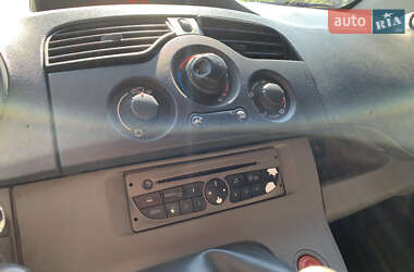 Минивэн Renault Kangoo 2010 в 