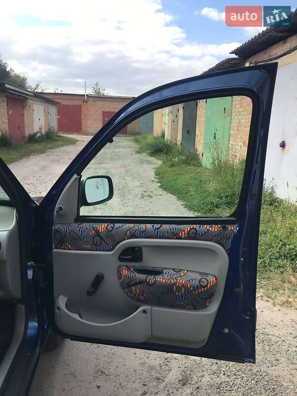 Минивэн Renault Kangoo 2003 в Нежине