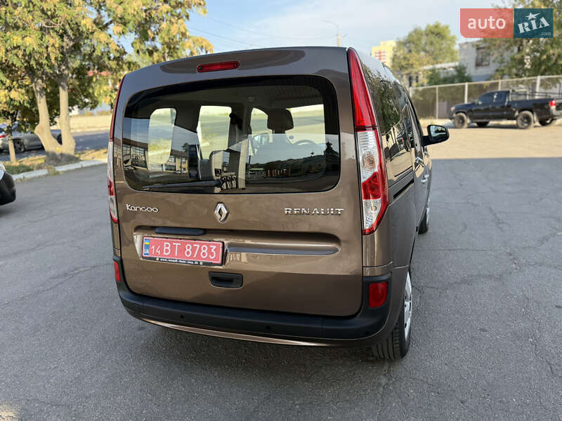 Мінівен Renault Kangoo 2015 в Дніпрі