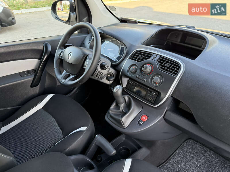 Мінівен Renault Kangoo 2015 в Дніпрі
