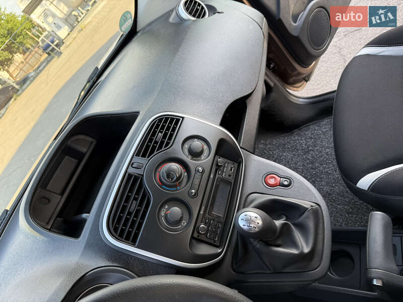 Мінівен Renault Kangoo 2015 в Дніпрі