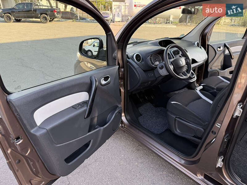 Мінівен Renault Kangoo 2015 в Дніпрі