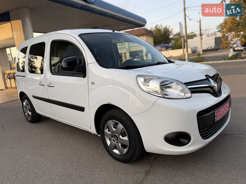 Минивэн Renault Kangoo 2015 в 