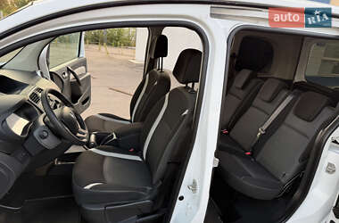 Минивэн Renault Kangoo 2015 в 