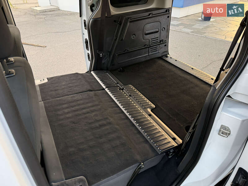Минивэн Renault Kangoo 2015 в Днепре