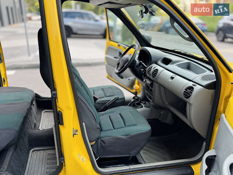 Минивэн Renault Kangoo 2003 в Киеве
