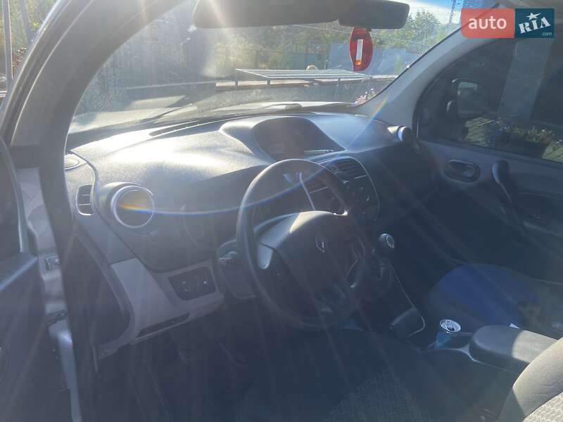Вантажний фургон Renault Kangoo 2015 в Одесі