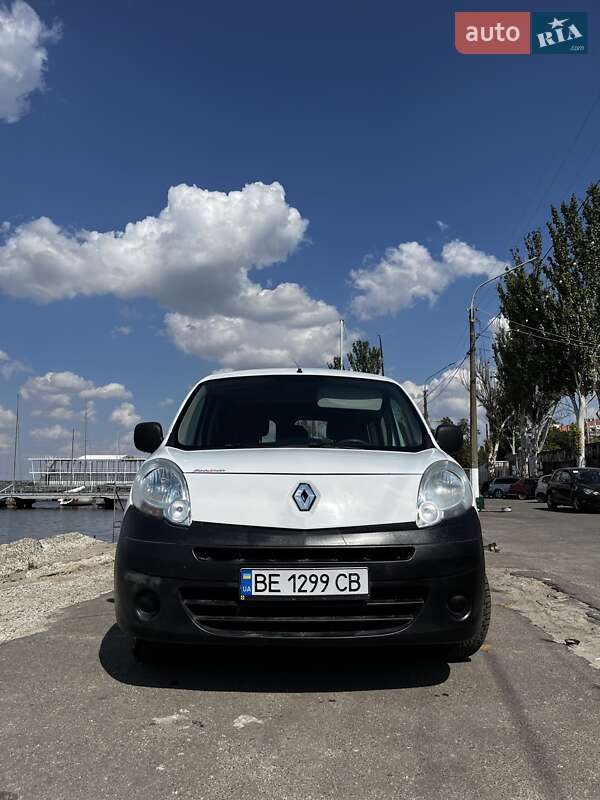 Минивэн Renault Kangoo 2012 в 