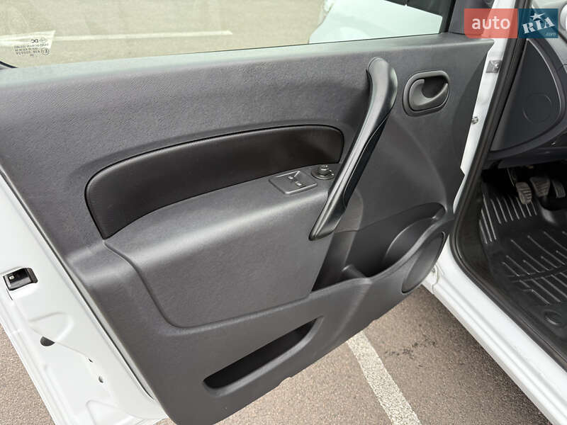 Вантажний фургон Renault Kangoo 2020 в Рівному фото 19 Вантажний фургон Renault Kangoo 2020 в Рівному