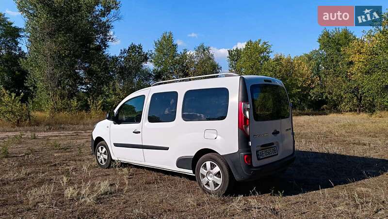Вантажопасажирський фургон Renault Kangoo 2016 в Дніпрі