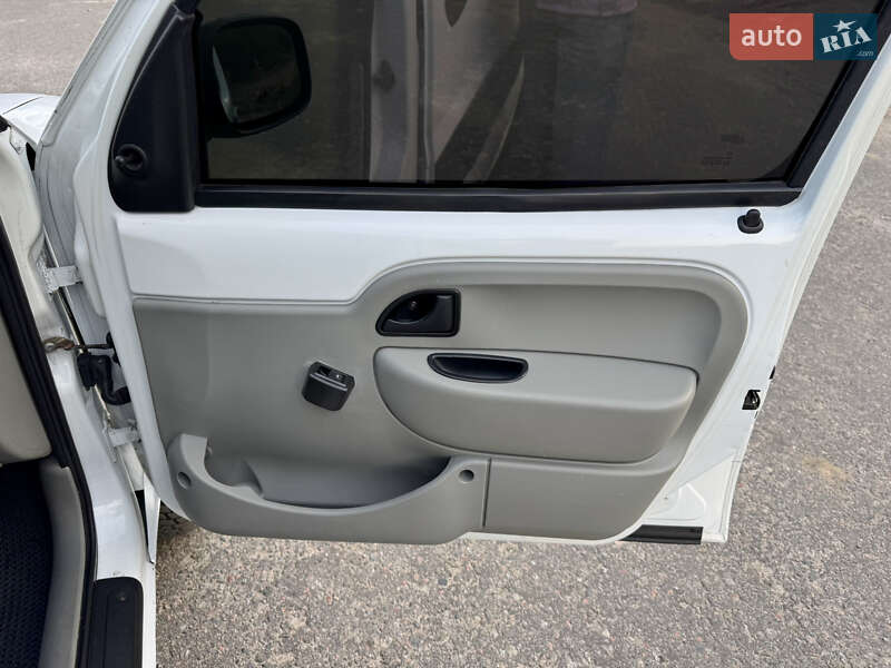 Мінівен Renault Kangoo 2007 в Києві