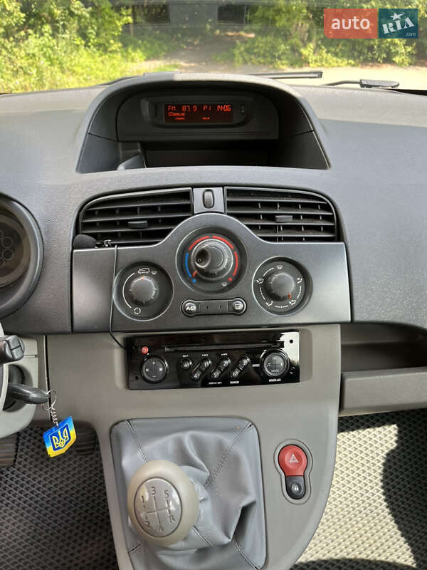 Минивэн Renault Kangoo 2008 в Репках