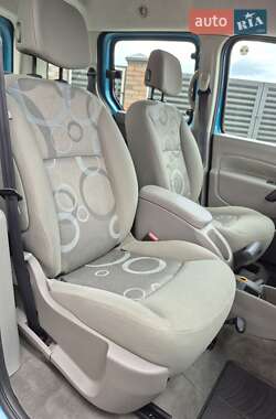 Минивэн Renault Kangoo 2009 в 