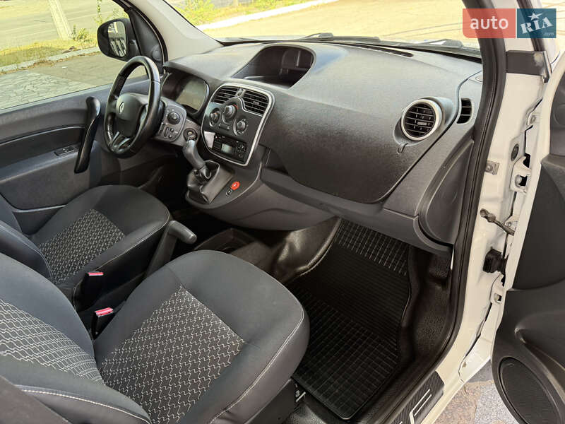 Мінівен Renault Kangoo 2014 в Дніпрі